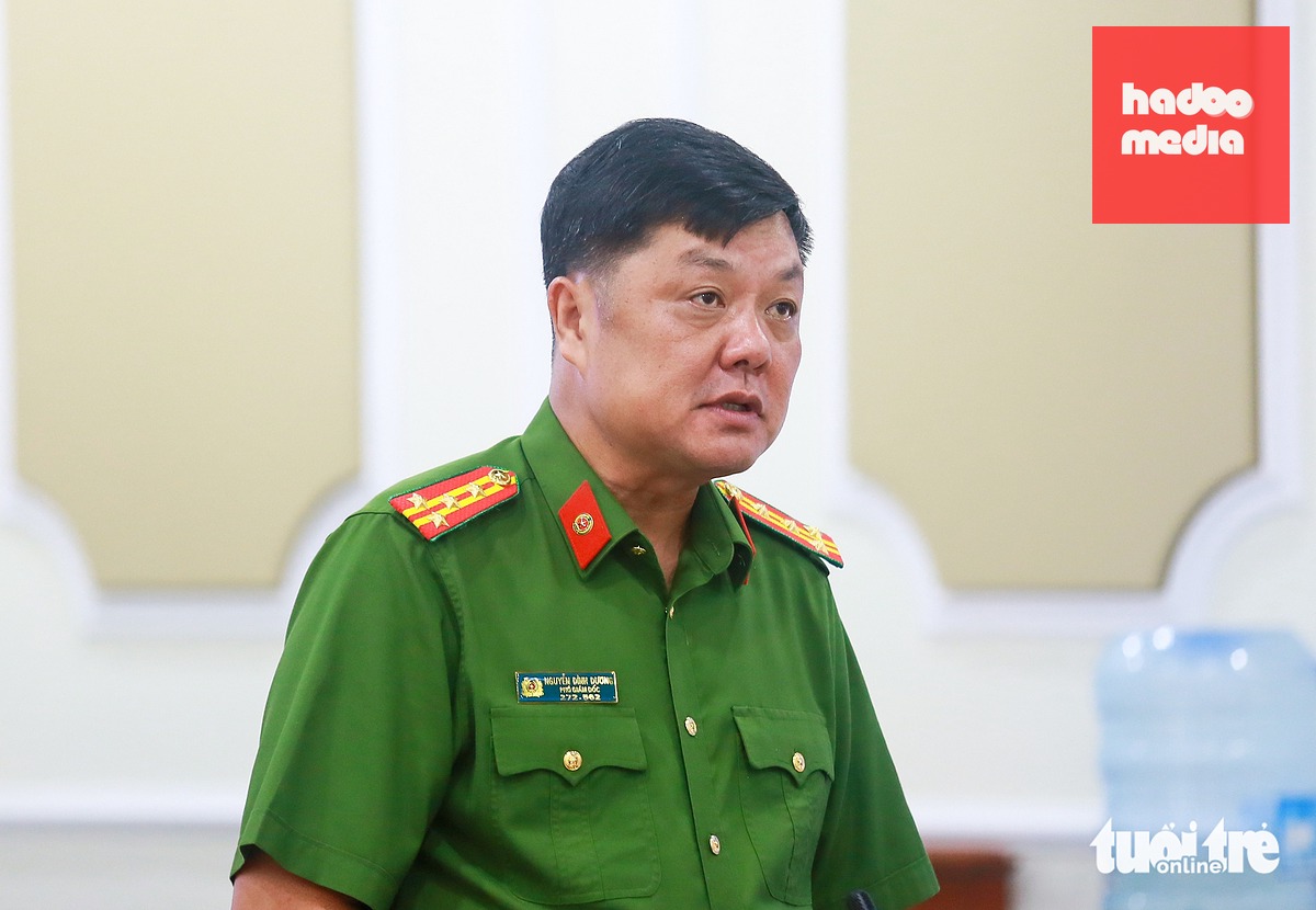 Đại tá Nguyễn Đình Dương - Phó giám đốc Công an TP.HCM - sơ kết kết quả thực hiện kế hoạch 53 sau 3 tháng thực hiện - Ảnh: CHÂU TUẤN