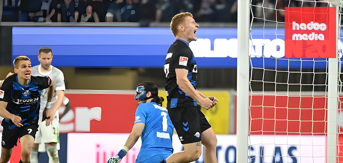 Laurin Curda ghi bàn quyết định cho Paderborn.