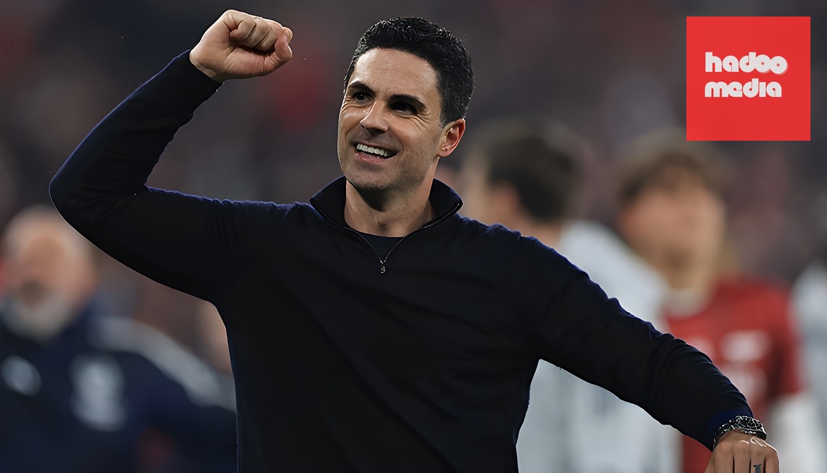 Mikel Arteta đã chạm tay vào cúp vô địch Ngoại hạng Anh cùng Arsenal sau một mùa giải nghẹt thở.