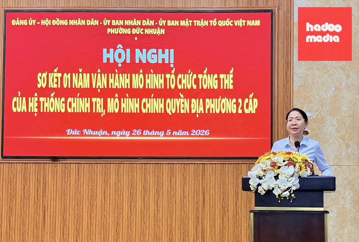 Bà Phan Thị Thanh Phương, Bí thư Đảng ủy, Chủ tịch HĐND phường Đức Nhuận, phát biểu tại hội nghị