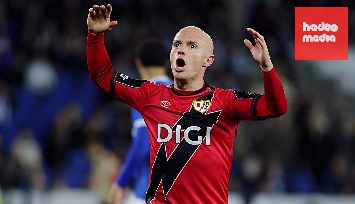 Isi Palazon là ngôi sao đáng chú ý của Rayo Vallecano.