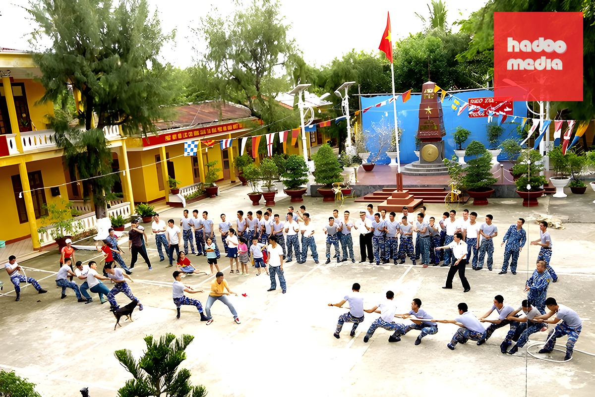 Khánh Hòa nhận người ở cả nước dự tuyển 417 công chức tỉnh và xã, phường  - Ảnh 3.