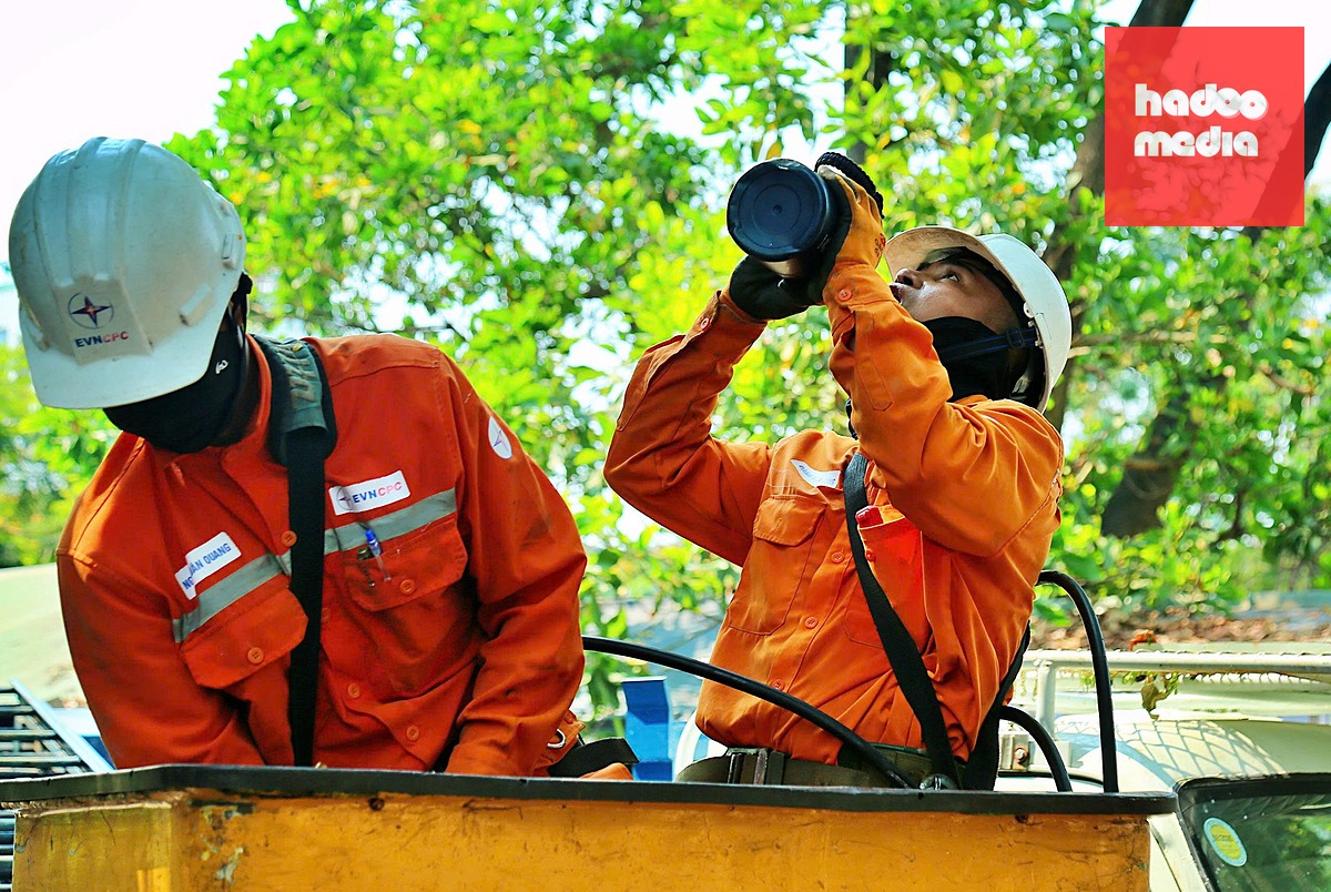 Nắng nóng khiến tiêu thụ điện ở miền Trung lập mốc kỷ lục - Ảnh: NGỌC THẠCH