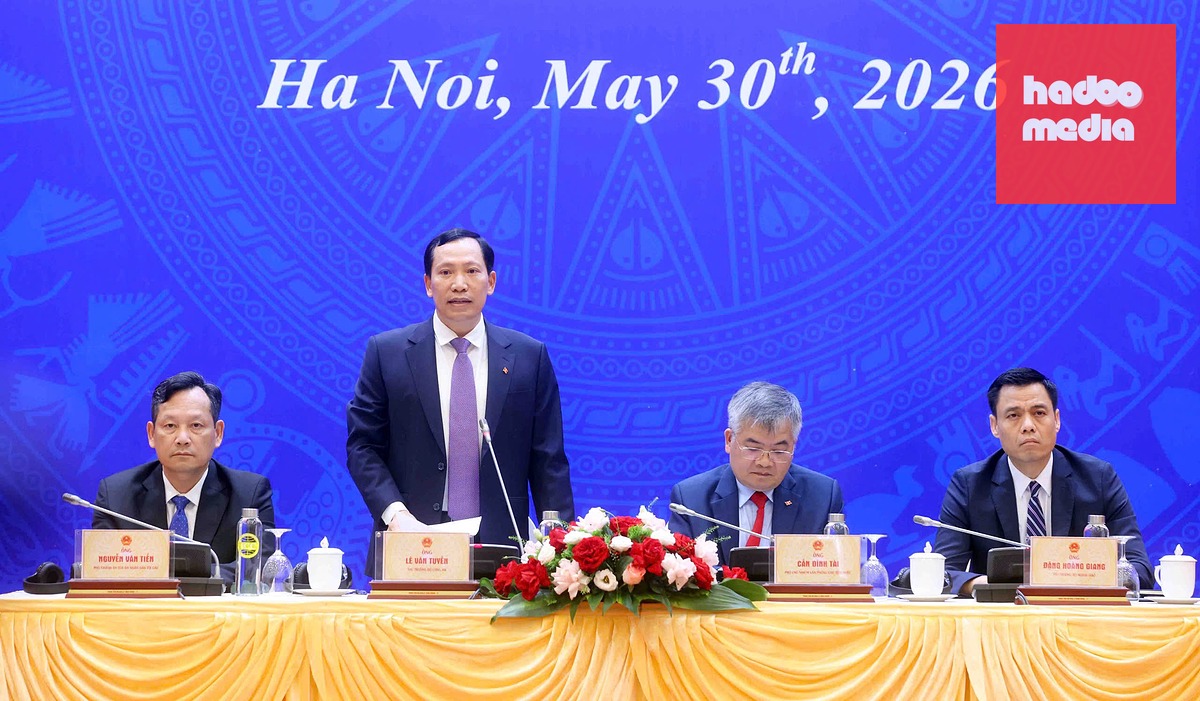 Thượng tướng Lê Văn Tuyến, Thứ trưởng Bộ Công an, trả lời tại họp báo - Ảnh: DANH TRỌNG