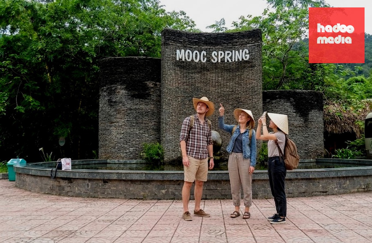 Điểm du lịch suối Moọc  - một điểm đến nổi tiếng ở khu vực Phong Nha - Kẻ Bàng - liên tục bị cắt điện - Ảnh: QUỐC NAM