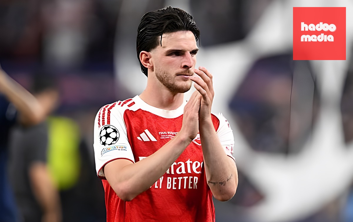 Declan Rice (7): Dù chưa tạo ra tầm ảnh hưởng áp đặt lên trận đấu, Rice vẫn hoạt động bền bỉ, nỗ lực hết mình để phá lối chơi của các nhạc trưởng bên phía đối phương.

Myles Lewis-Skelly (6.5): Ở tuổi 19, cầu thủ trẻ này không hề bị ngợp trên sân khấu lớn nhất châu lục. Anh chuyền bóng tự tin và phòng ngự chắc chắn, đặc biệt là pha cản phá xuất sắc đẩy cú sút của Kvaratskhelia đi trúng cột dọc.

Martin Odegaard (6.7): Tích cực pressing và tạo ra cơ hội lớn cho Havertz bằng một đường chuyền tinh tế. Trong một thế trận ưu tiên phòng ngự, Odegaard chủ yếu hoạt động từ tuyến trên trước khi được rút ra nghỉ sau khi PSG gỡ hòa.

Bukayo Saka (6.4): Đã hy sinh nhiều khi lùi sâu hỗ trợ hàng phòng ngự. Tuy nhiên, chiếc thẻ vàng vì lỗi thiếu cẩn trọng và việc bỏ lỡ một vài cơ hội phản công tiềm năng khiến màn trình diễn của anh không được đánh giá quá cao.

Kai Havertz (7.4): Cầu thủ của những trận chung kết Champions League. Pha dứt điểm lạnh lùng mở tỷ số cùng khả năng tì đè, tạo không gian ấn tượng giúp Havertz trở thành cầu thủ xuất sắc nhất trên hàng công của "Pháo thủ".

Leandro Trossard (6.7): Có pha xử lý bóng thông minh vô tình tạo điều kiện cho Havertz ghi bàn. Sự nhạy bén và kỹ thuật của Trossard luôn khiến hàng thủ PSG phải đặt trong tình trạng cảnh giác cao độ.