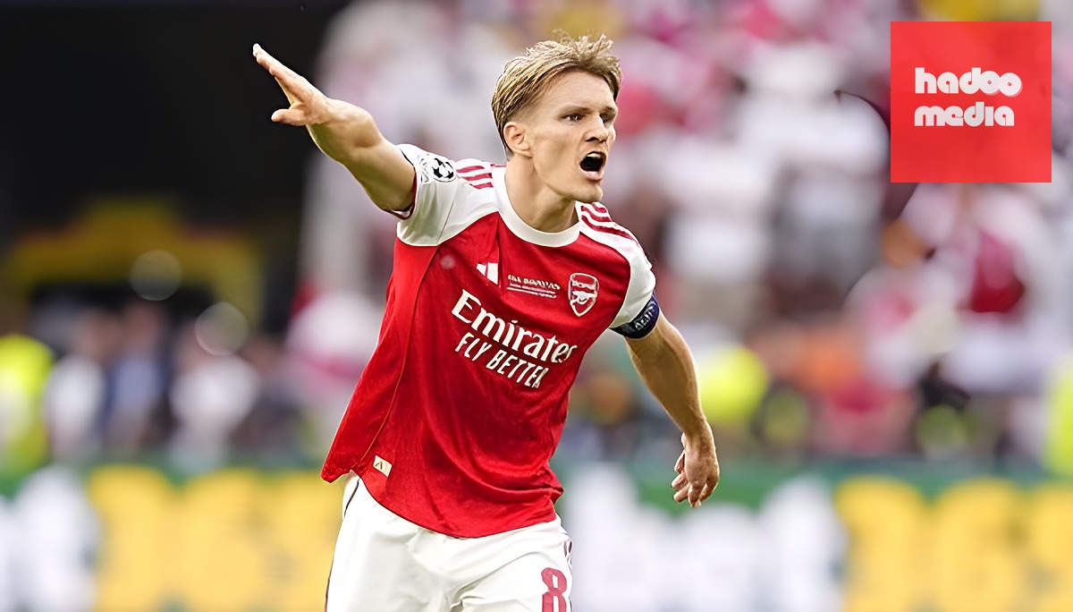 Martin Odegaard (6.7): Tích cực pressing và tạo ra cơ hội lớn cho Havertz bằng một đường chuyền tinh tế. Trong một thế trận ưu tiên phòng ngự, Odegaard chủ yếu hoạt động từ tuyến trên trước khi được rút ra nghỉ sau khi PSG gỡ hòa.

Bukayo Saka (6.4): Đã hy sinh nhiều khi lùi sâu hỗ trợ hàng phòng ngự. Tuy nhiên, chiếc thẻ vàng vì lỗi thiếu cẩn trọng và việc bỏ lỡ một vài cơ hội phản công tiềm năng khiến màn trình diễn của anh không được đánh giá quá cao.

Kai Havertz (7.4): Cầu thủ của những trận chung kết Champions League. Pha dứt điểm lạnh lùng mở tỷ số cùng khả năng tì đè, tạo không gian ấn tượng giúp Havertz trở thành cầu thủ xuất sắc nhất trên hàng công của "Pháo thủ".

Leandro Trossard (6.7): Có pha xử lý bóng thông minh vô tình tạo điều kiện cho Havertz ghi bàn. Sự nhạy bén và kỹ thuật của Trossard luôn khiến hàng thủ PSG phải đặt trong tình trạng cảnh giác cao độ.