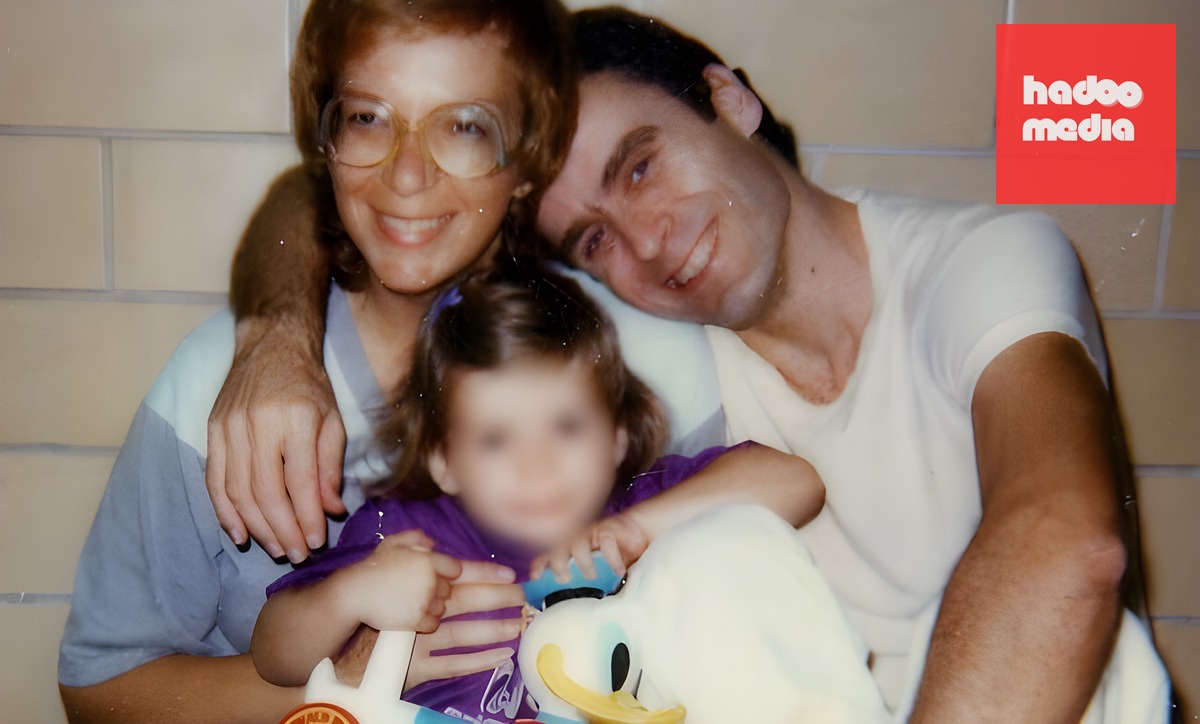 Ted Bundy và Carole Ann Boone cùng con gái Rosa trong ảnh chụp vào những năm 1980. Ảnh: ATI