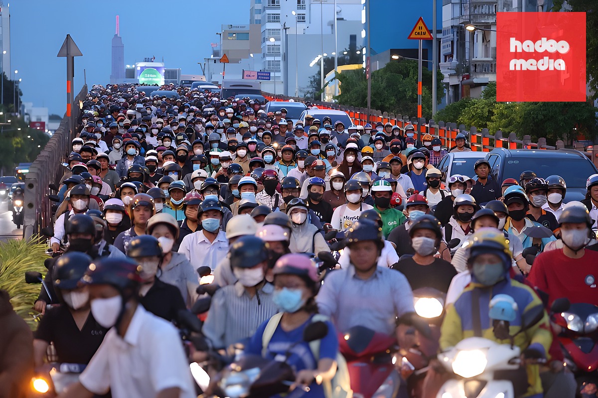 Kẹt xe đường Cộng Hòa, tháng 5/2026, tuyến đường đi qua phường Tân Sơn Nhất. Ảnh: Quỳnh Trần