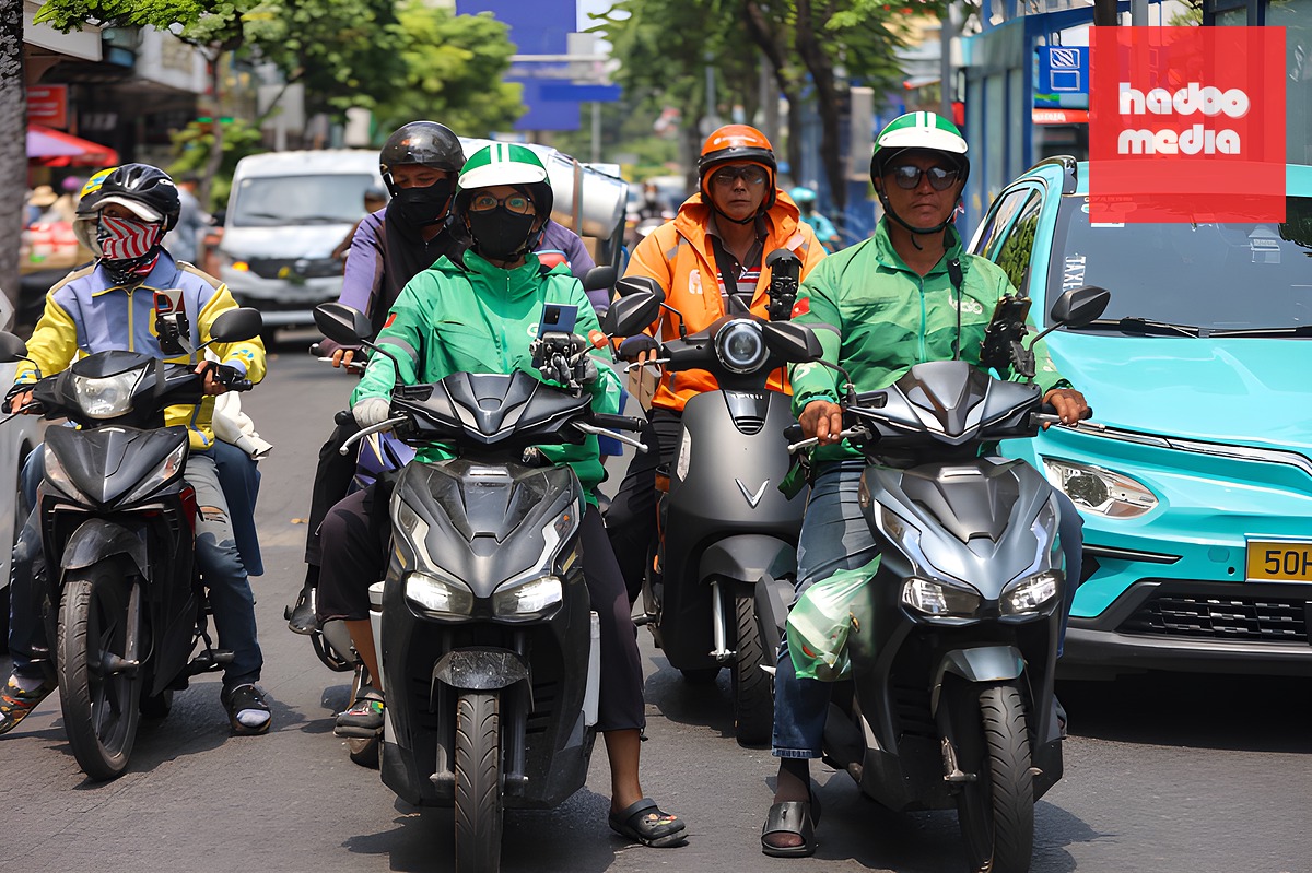 Tài xế xe ôm công nghệ ở TP HCM, tháng 4/2026. Ảnh: Quỳnh Trần