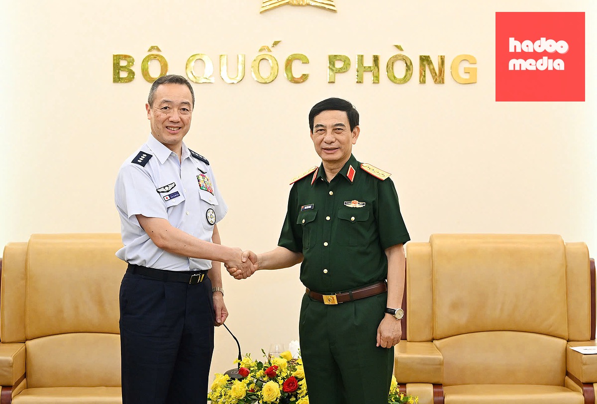 Đại tướng Phan Văn Giang tiếp Đại tướng Uchikura Hiroaki - Ảnh: TUẤN HUY