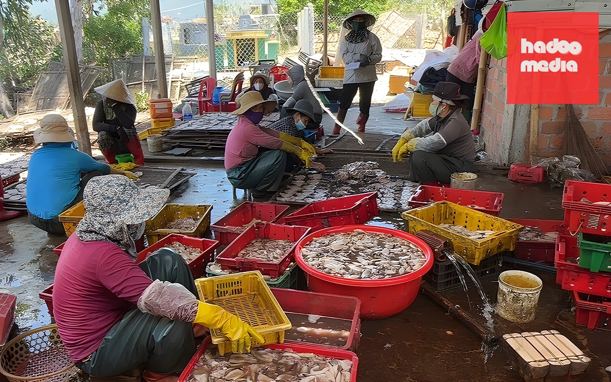 Ung thư như một cơn bão cuốn bay đi tất cả từ sức khỏe, tài sản và cả tính mạng - Ảnh 2.