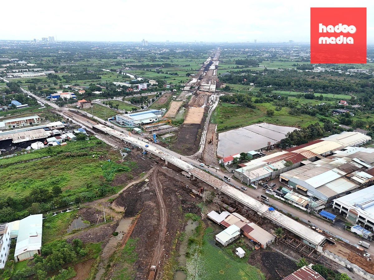 Điểm đầu dự án cao tốc TP.HCM - Mộc Bài kết nối vành đai 3 TP.HCM tại xã Phú Hòa Đông, TP.HCM - Ảnh: CHÂU TUẤN