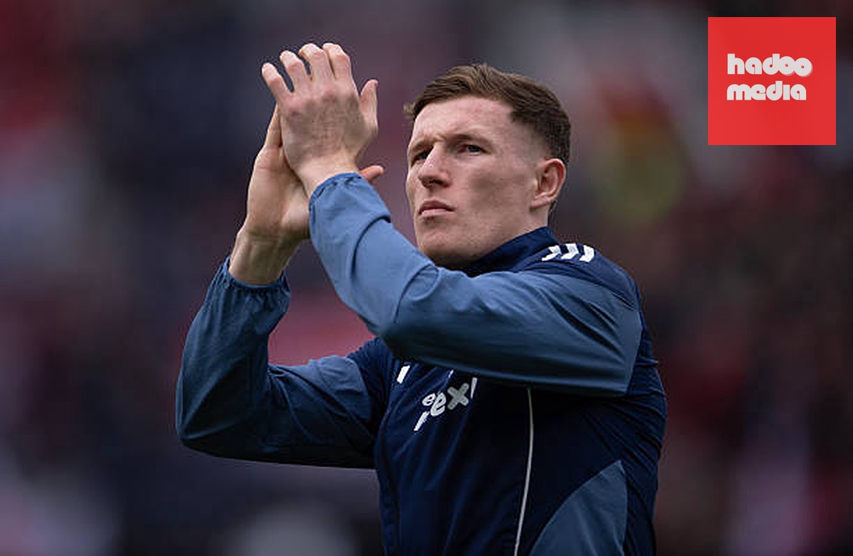 Elliot Anderson tỏa sáng trong màu áo Nottingham Forest.