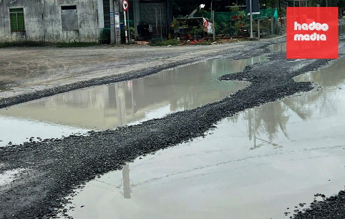 Bắt đầu vào mùa mưa, tình trạng ứ đọng nước nghiêm trọng - Ảnh: Đ.T.