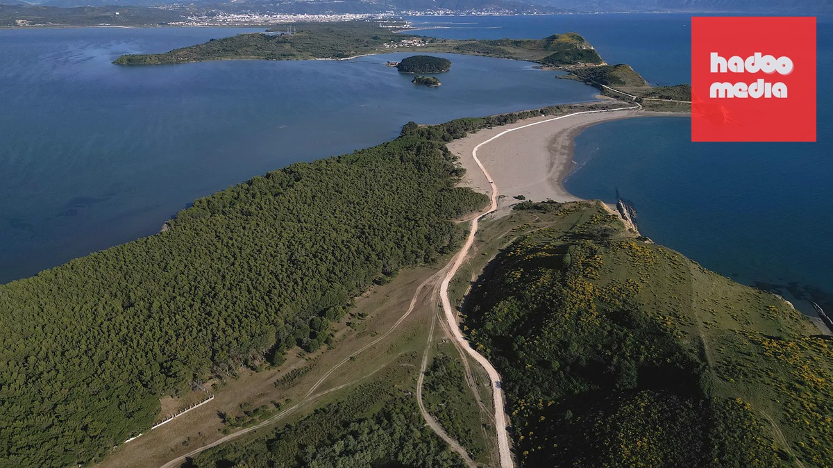 Zátoka Zvernec s chráněnou oblastí Vjosa-Narte