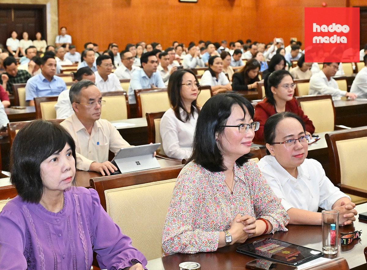 Các đại biểu dự hội nghị sáng 6-6-2026 - Ảnh: VIỆT DŨNG/SGGP