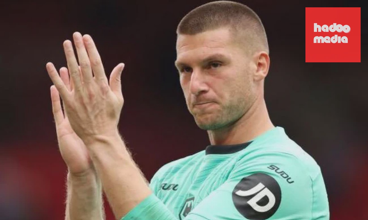 Thủ thành Sam Johnstone lọt tầm ngắm MU.