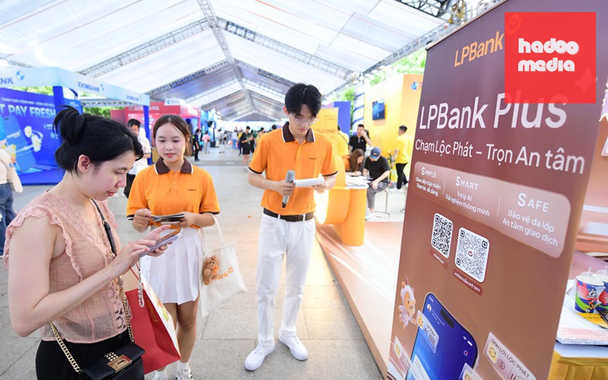 PVcomBank áp đảo, mở mới 1.100 tài khoản mới trong 2 ngày Lễ hội Tài chính số 2026 - Ảnh 2.