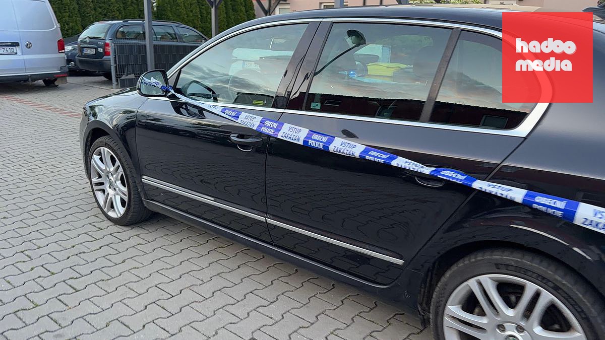 Xô xát giữa tài xế taxi và khách gần Praha, một người bị bắn thương