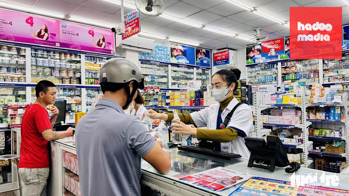 Giá thuốc là vấn đề được người dân quan tâm - Ảnh minh họa