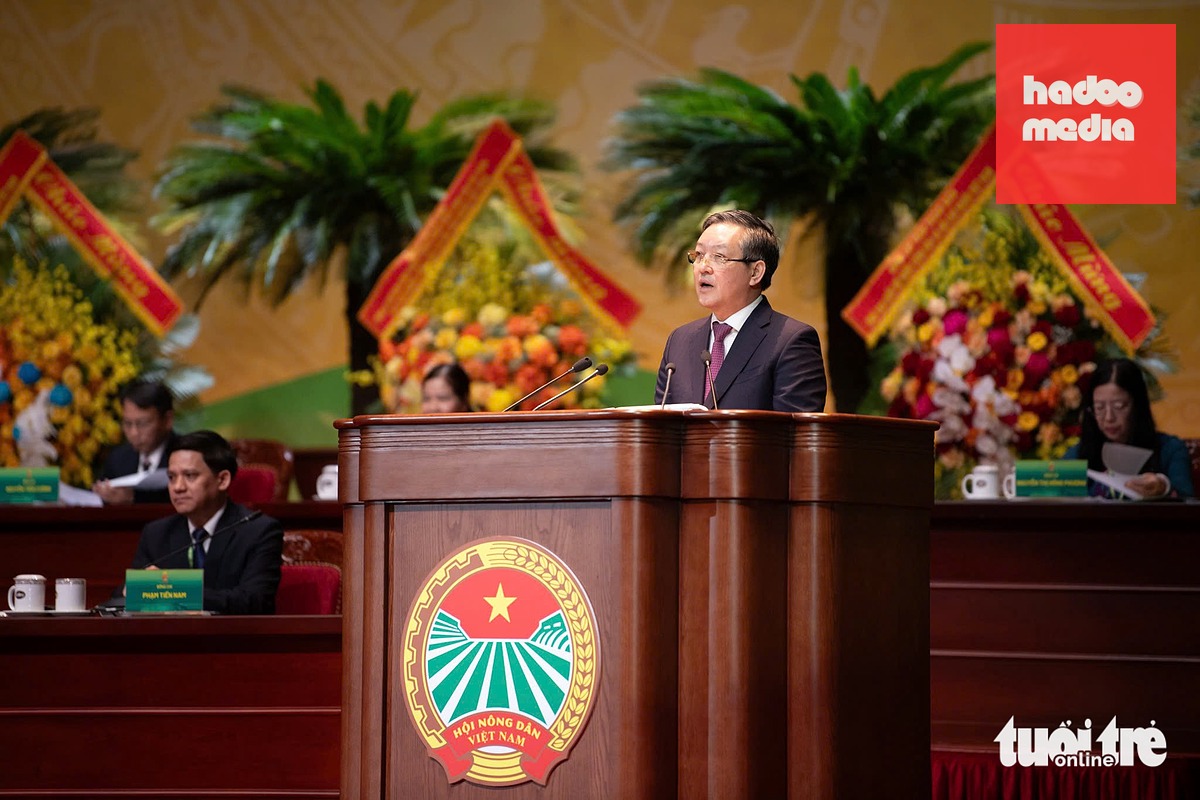 Chủ tịch Trung ương Hội Nông dân Việt Nam Lương Quốc Đoàn phát biểu khai mạc đại hội - Ảnh: NAM TRẦN