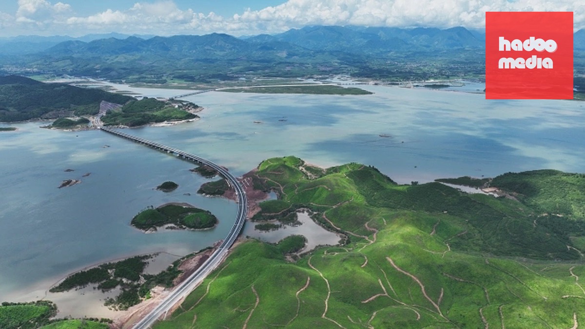 Quảng Ninh hiện sở hữu ba tuyến cao tốc chiến lược chạy dọc tỉnh với tổng chiều dài gần 200 km. Ảnh: Diệu Hương
