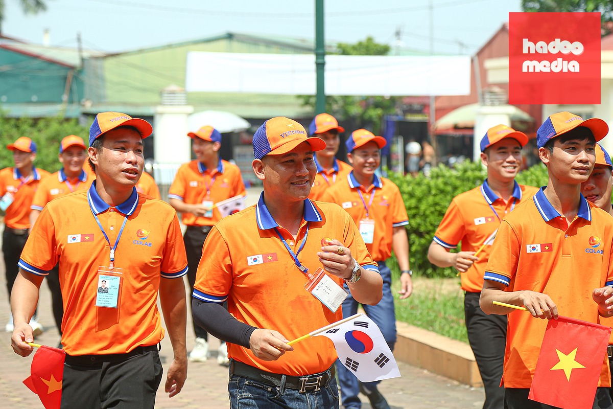 Lao động Việt Nam trong một khóa học tại Hà Nội trước khi sang Hàn Quốc làm việc - Ảnh: HÀ QUÂN
