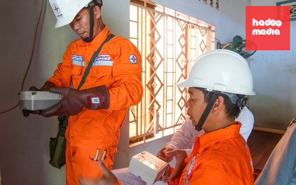 Lợi nhuận lớn, EVN hết lỗ lũy kế: Vì sao công ty mẹ vẫn lỗ? - Ảnh 2.