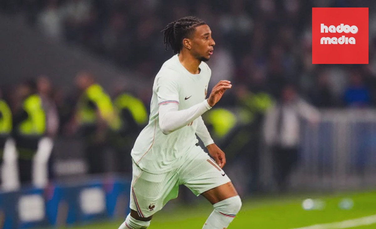 Olise lập hatrick bàn thắng.