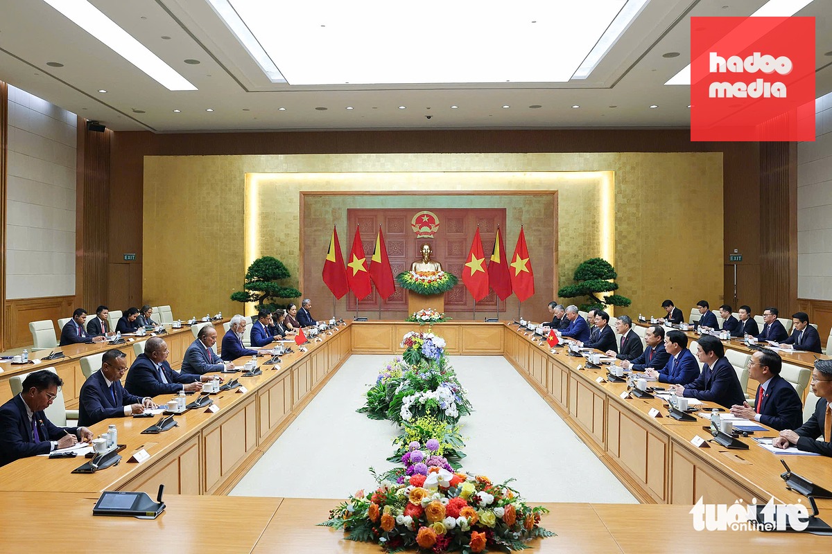 Thủ tướng Lê Minh Hưng và Thủ tướng Timor-Leste Kay Rala Xanana Gusmão dẫn đầu đoàn đại biểu hai bên hội đàm - Ảnh: NGUYỄN KHÁNH