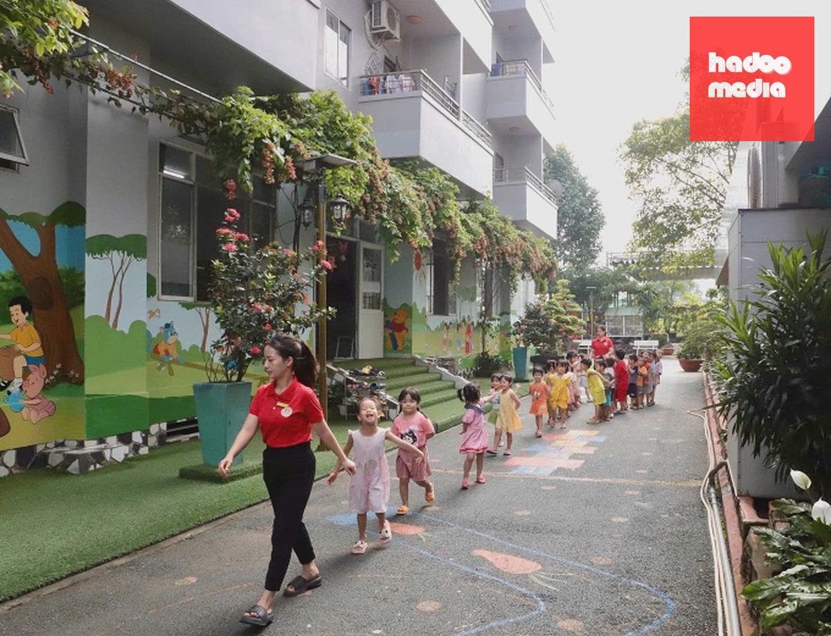 Con của công nhân học tại trường mầm non trong Khu lưu trú công nhân Thiên Phát, Khu chế xuất Linh Trung II, phường Tam Bình, TP HCM. Ảnh: Lê Tuyết