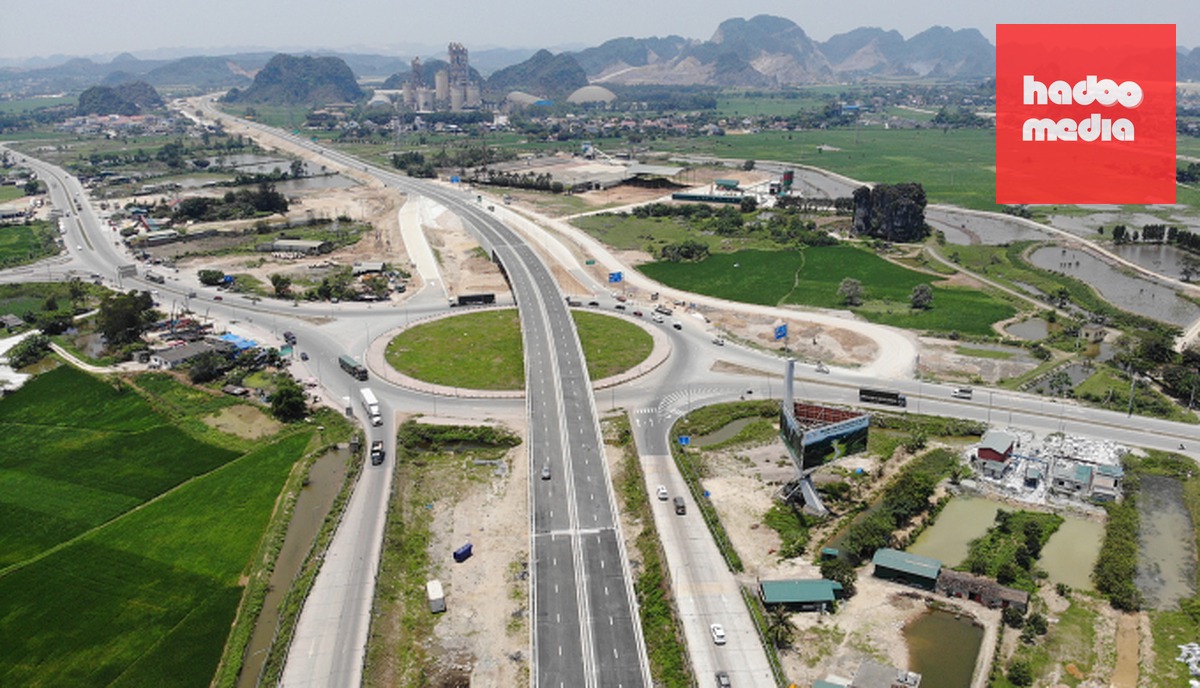 Cao tốc Mai Sơn - quốc lộ 45 qua Ninh Bình. Ảnh: Lê Hoàng