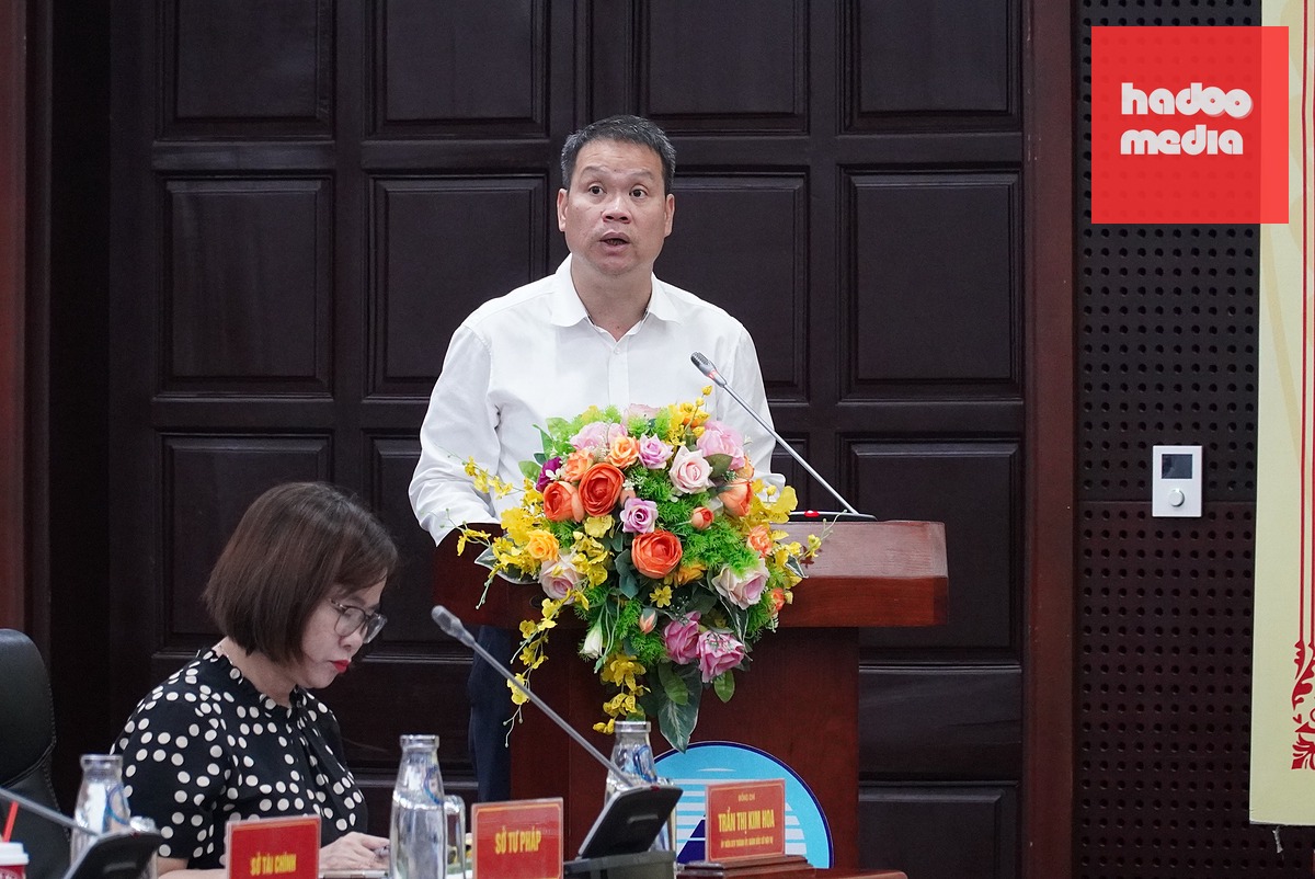 Chủ tịch UBND TP Đà Nẵng Nguyễn Mạnh Hùng yêu cầu cấp dưới quyết liệt triển khai thực hiện nhiệm vụ - Ảnh: TRƯỜNG TRUNG