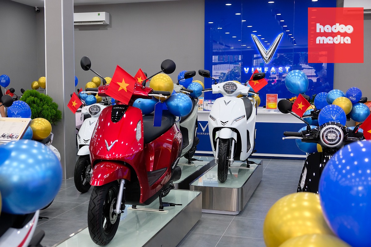 VinFast đồng loạt tổ chức khai trương 66 đại lý xe máy điện mới tại 22 tỉnh, thành phố trong ngày 10-6 - Ảnh: VF