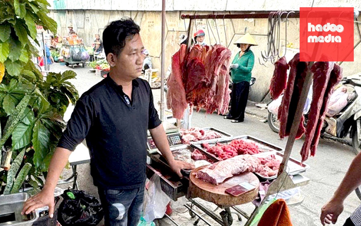 TP.HCM siết truy xuất nguồn gốc thịt heo, gia cầm từ trang trại đến bàn ăn - Ảnh 2.