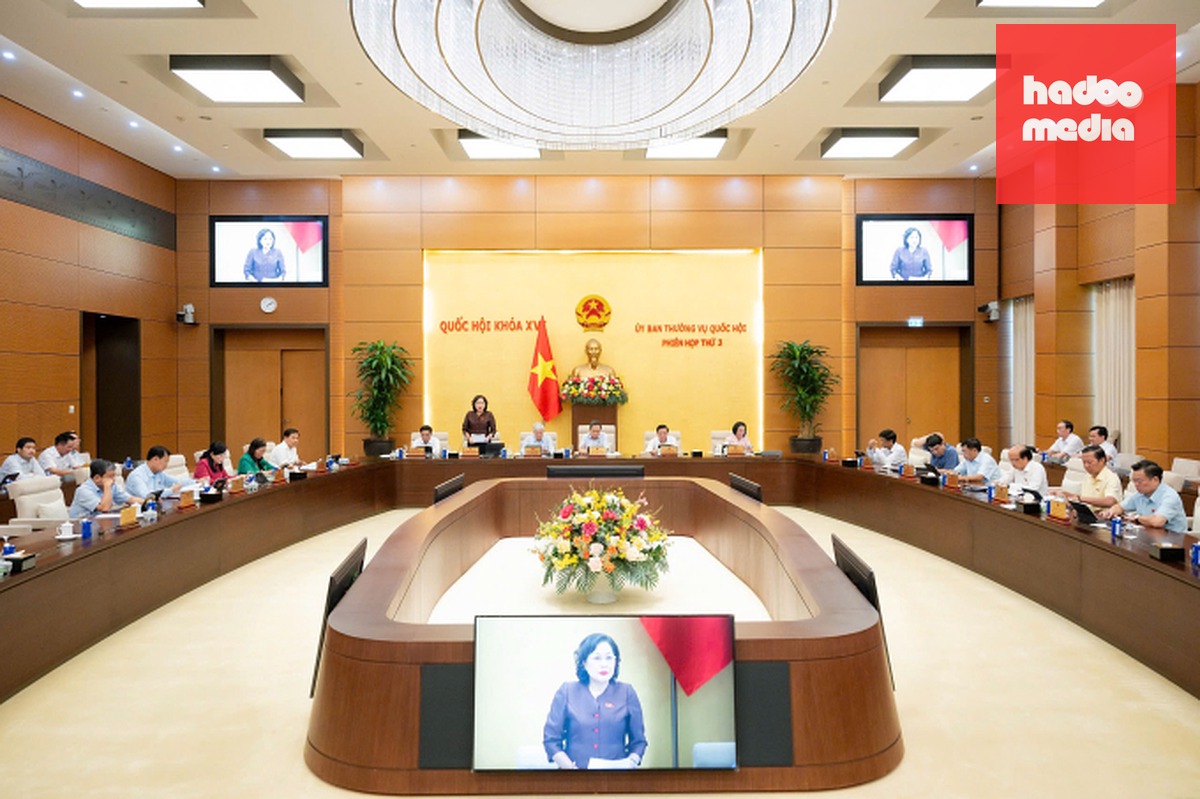 Phiên họp Ủy ban Thường vụ Quốc hội chiều 10/6. Ảnh: Hoàng Phong
