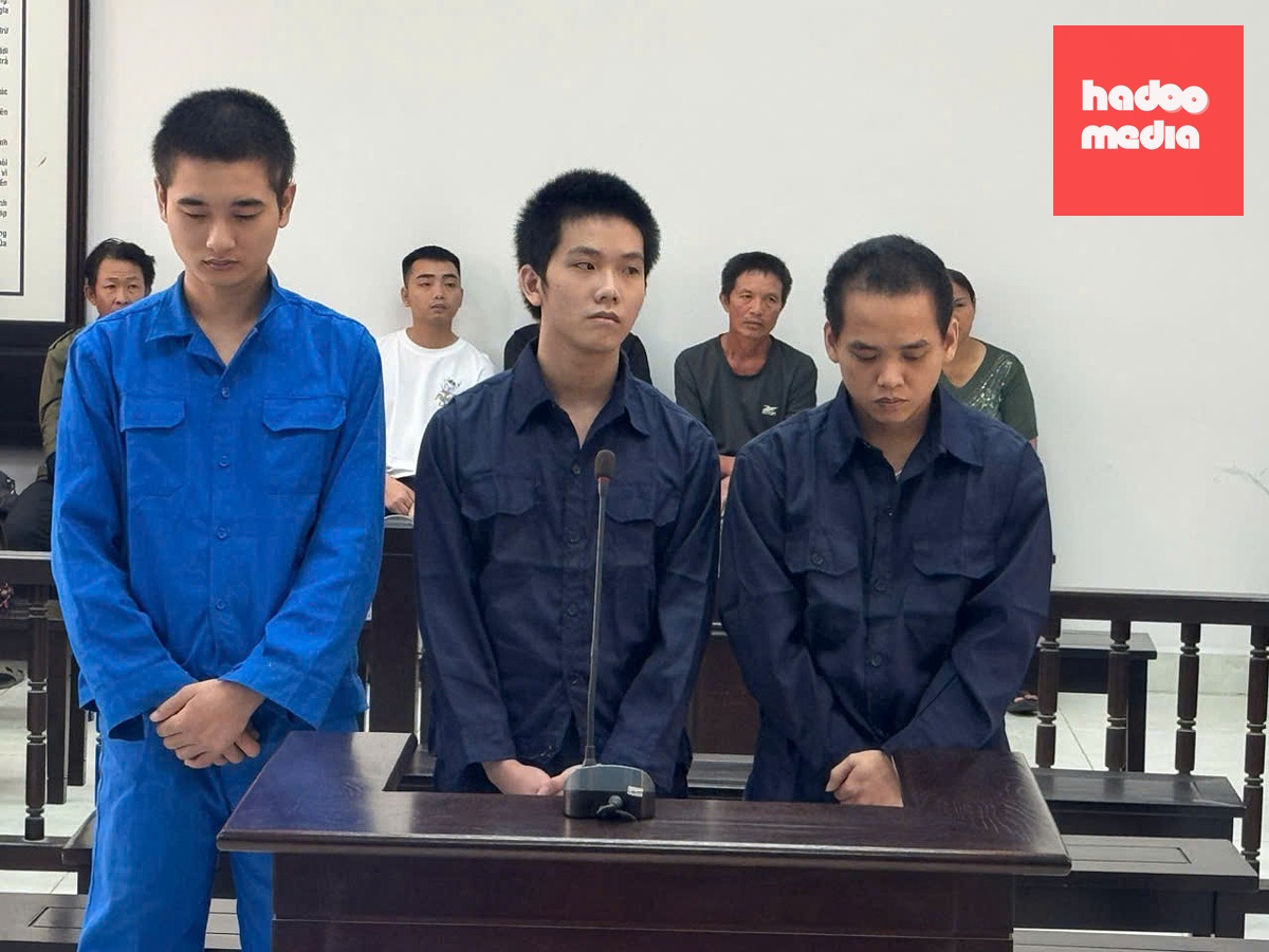 Các bị cáo tại tòa - Ảnh: A.X