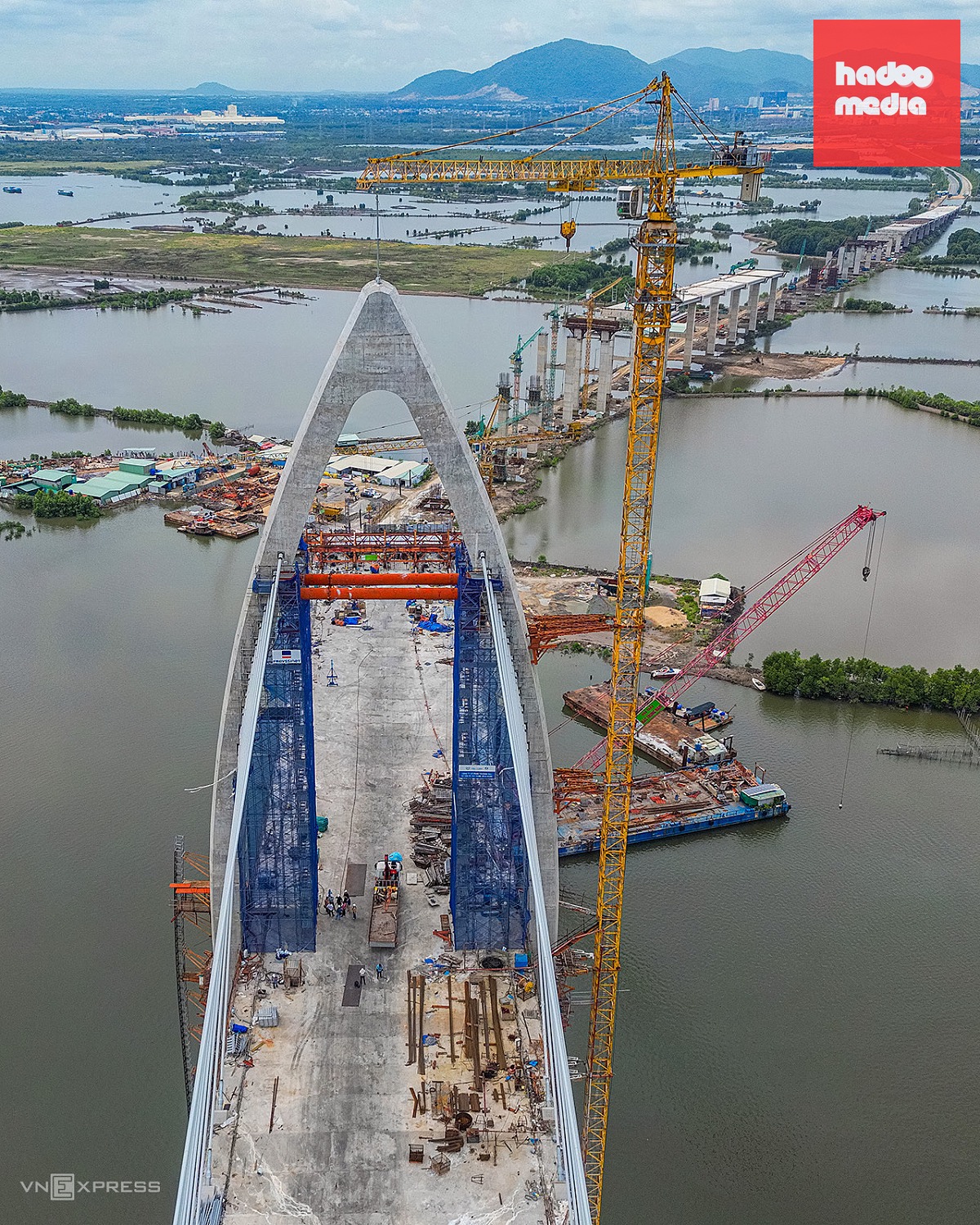 Cầu nối cao tốc Bến Lức - Long Thành với cảng Cái Mép trước ngày hợp long