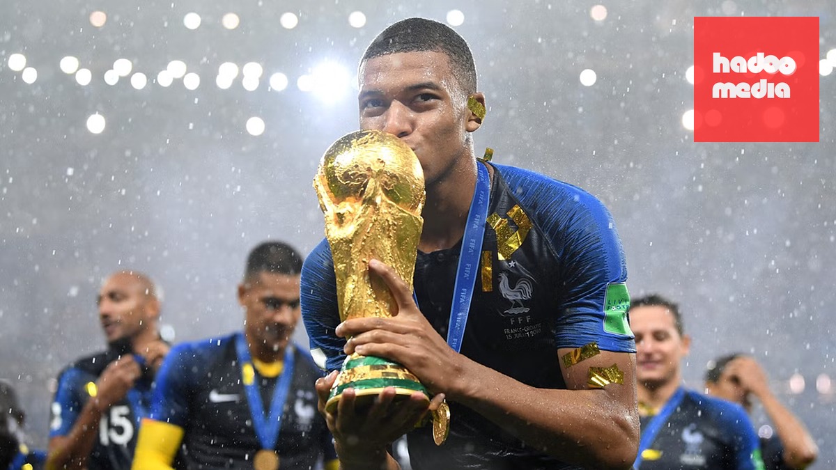 Kylian Mbappe vô địch World Cup năm 19 tuổi.