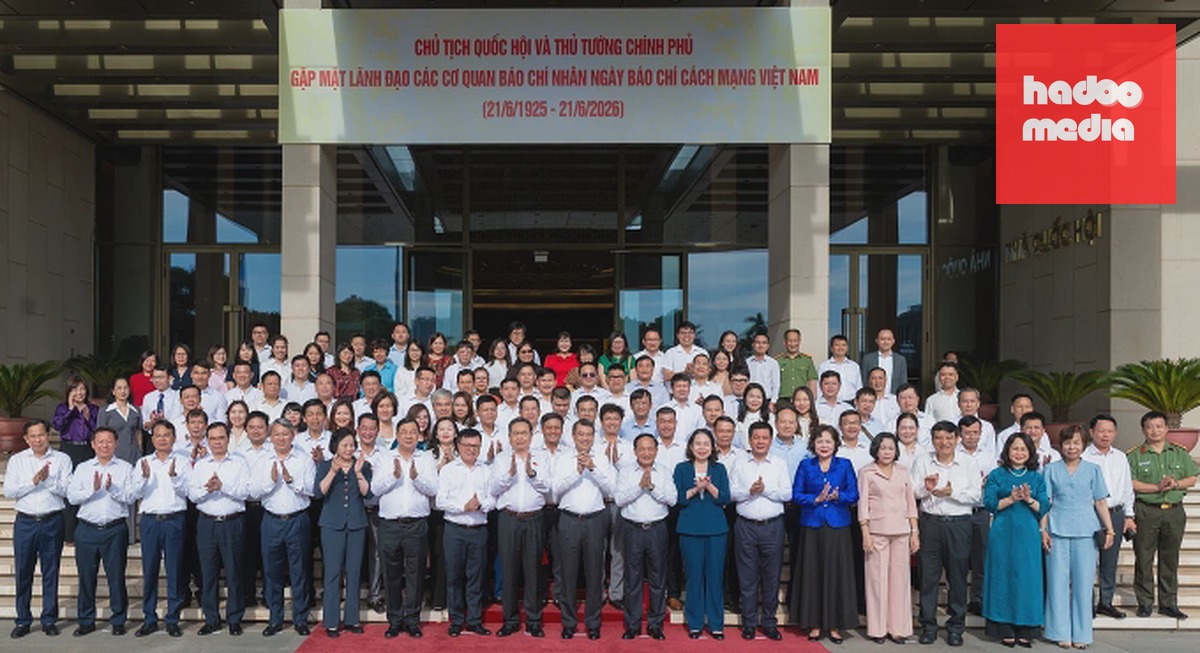 Chủ tịch Quốc hội Trần Thanh Mẫn và Thủ tướng Lê Minh Hưng cùng lãnh đạo Đảng, Nhà nước gặp mặt lãnh đạo, nhà báo các cơ quan báo chí, chiều 14/6. Ảnh: Phạm Thắng