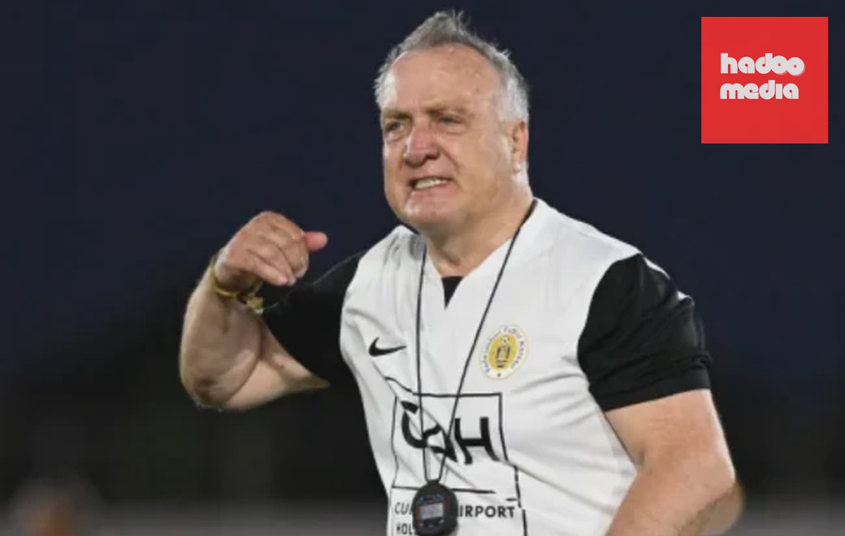 HLV Dick Advocaat sở hữu kinh nghiệm cầm quân dày dạn.