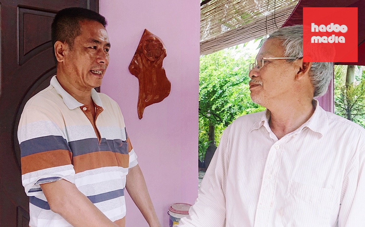 Ông Đỗ Thanh An (trái) dành cả một đời để đi tìm lời giải cho cái chết oan ức của mẹ - Ảnh: Tư liệu TTO