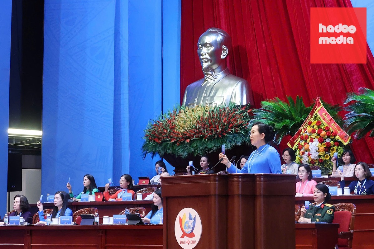Chủ tịch Hội Liên hiệp Phụ nữ Việt Nam Lê Thị Thủy điều hành phần bầu cử Ban Chấp hành Trung ương Hội Liên hiệp Phụ nữ Việt Nam khóa XIV - Ảnh: BTC