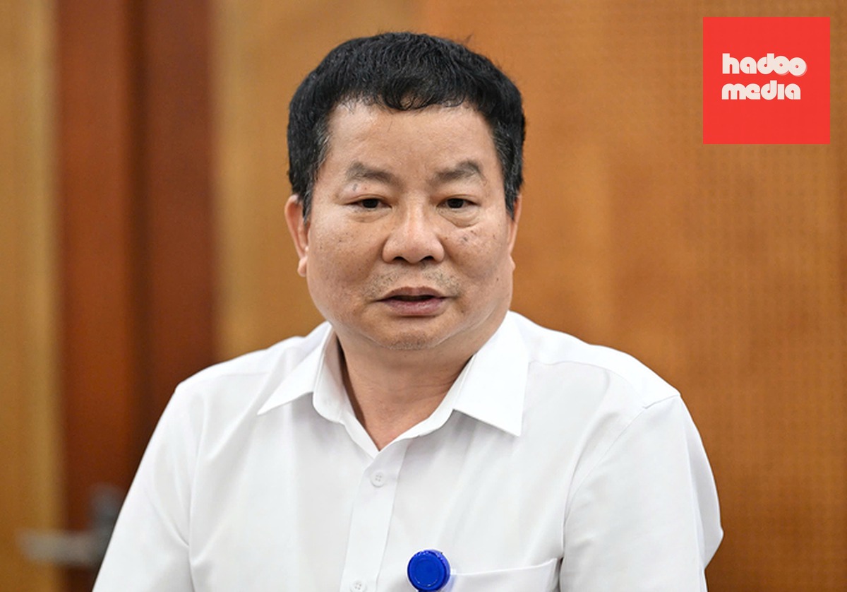 Ông Nguyễn Hữu Thành, Vụ phó Chính quyền địa phương tại họp báo chiều 18/6. Ảnh: Mạnh Quân