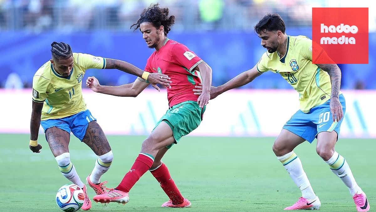 Ayyoub Bouaddi không hề e sợ trước dàn sao ĐT Brazil.