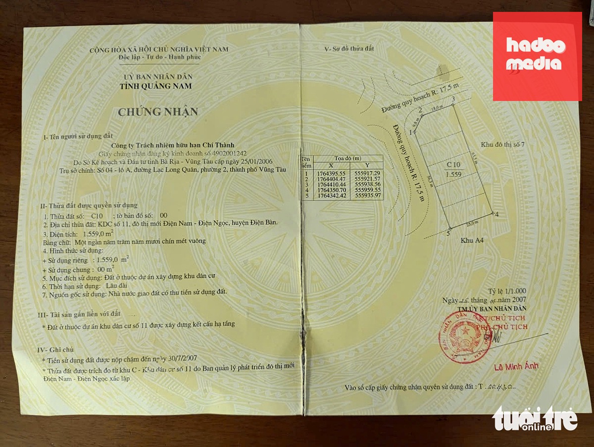 Sổ đỏ lô đất mà ông Thiện đã bỏ tiền ra mua - Ảnh: ĐOÀN CƯỜNG