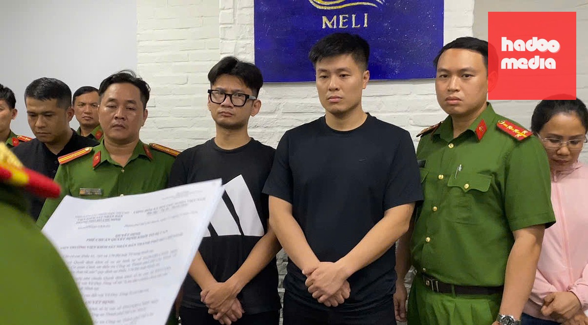 Vũ Duy Tùng - giám đốc Công ty Meli Club bị khởi tố (thứ 3 từ phải sang) - Ảnh: CHÍ KIÊN