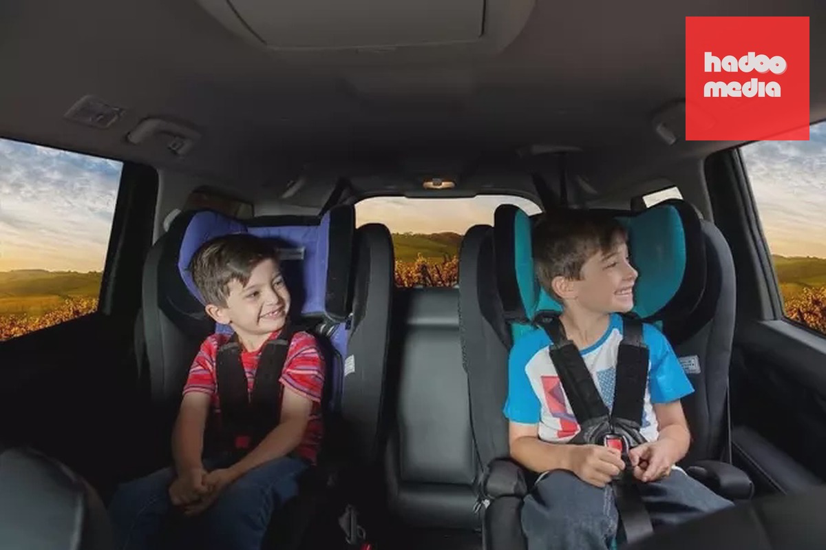 Trẻ em cần phải ngồi ghế an toàn. Ảnh: Mitsubishi