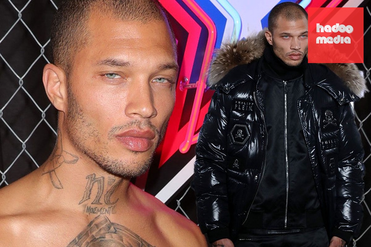 Jeremy Meeks, cao 1,85 m, tham gia trình diễn tại Tuần lễ thời trang New York năm 2017. Ảnh: REX